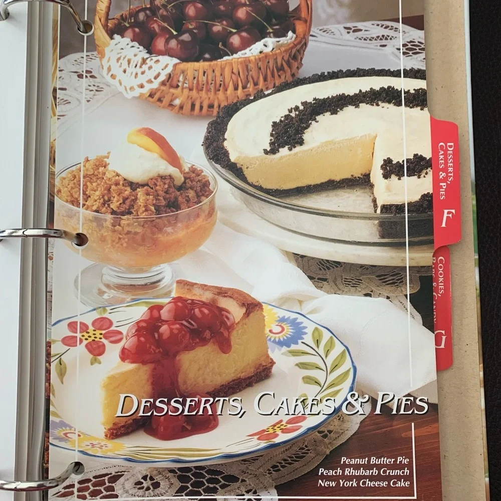 Vintage Cookbook 3 Ring Binder Simply Delicious Herbergers Employees Recipes